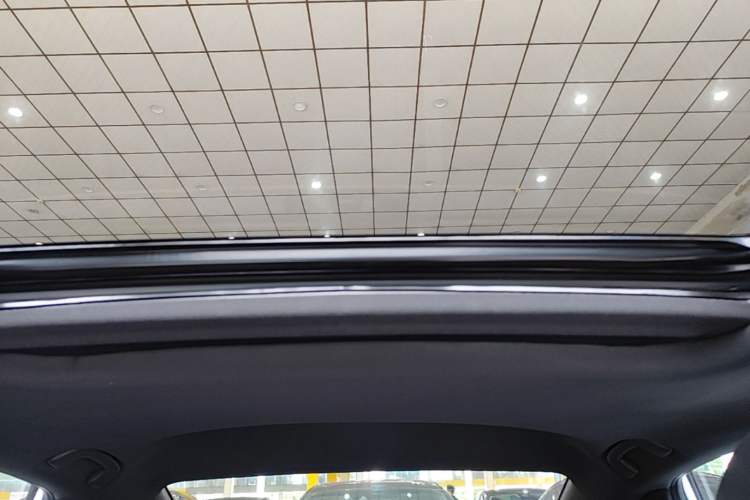 Used Honda Civic 2022 240TURBO CVT Dynamic Edition Headliner