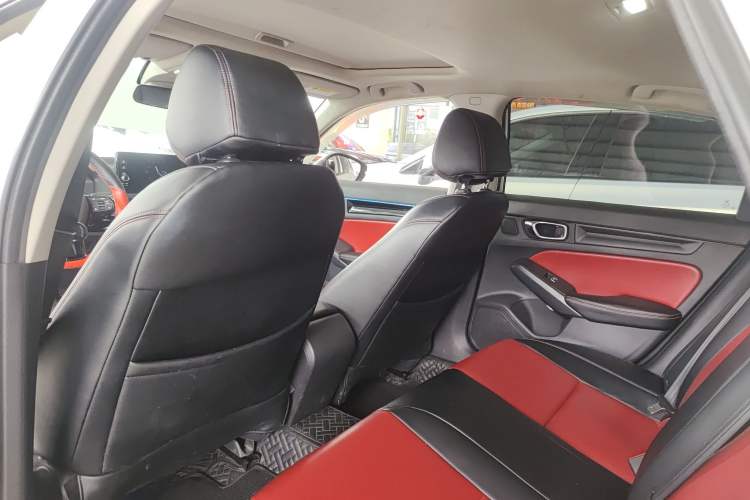 Used Honda Civic 2022 240TURBO CVT Dynamic Edition Headliner
