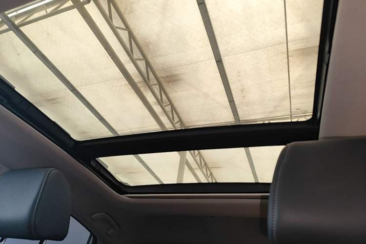 Used Honda Civic 2022 240TURBO CVT Dynamic Control Version Headliner