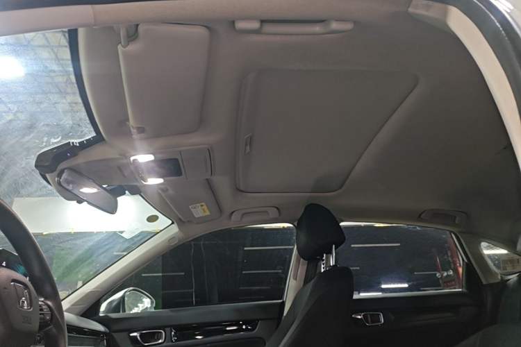Used Honda Civic 2022 240TURBO CVT Dynamic Edition Headliner