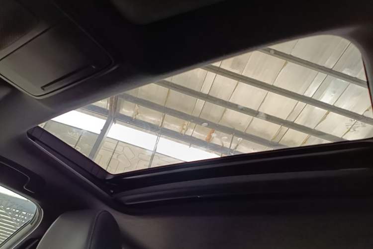 Used Honda Civic 2022 240TURBO CVT Dynamic Edition Headliner