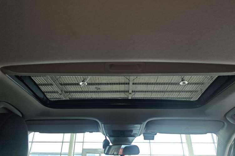 Used Honda Civic 2022 240TURBO CVT Dynamic Edition Headliner