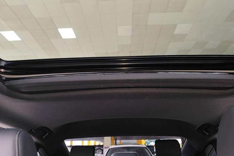 Used Honda Civic 2022 240TURBO CVT Dynamic Edition Headliner