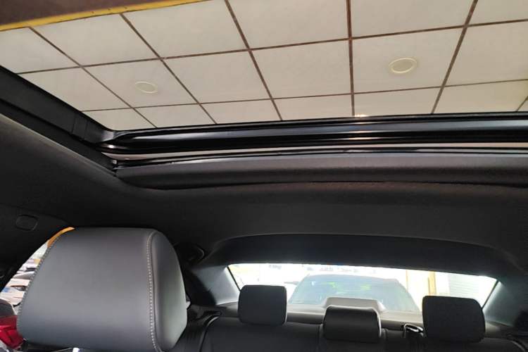 Used Honda Civic 2022 240TURBO CVT Dynamic Edition Headliner