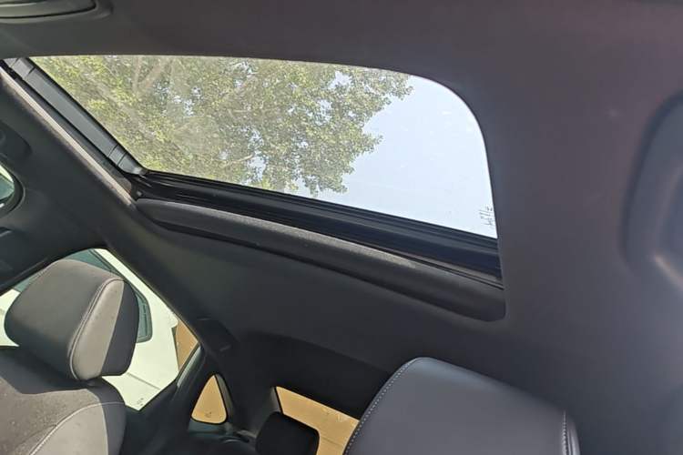 Used Honda Civic 2022 240TURBO CVT Dynamic Edition Headliner