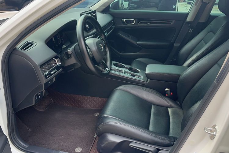 Used Honda Civic 2022 240TURBO CVT Dynamic Edition Interior 1