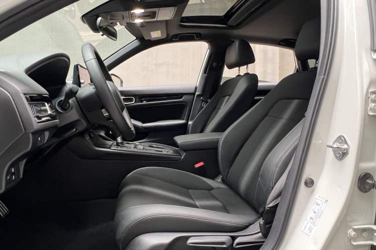 Used Honda Civic 2022 240TURBO CVT Dynamic Edition Interior 1