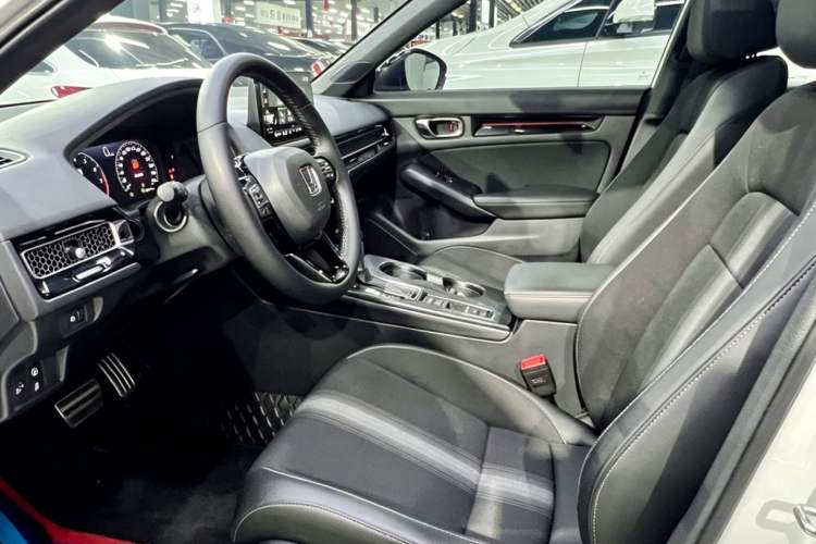 Used Honda Civic 2022 240TURBO CVT Dynamic Edition Interior 1
