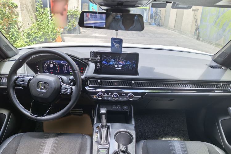 Used Honda Civic 2022 240TURBO CVT Dynamic Edition Interior 10