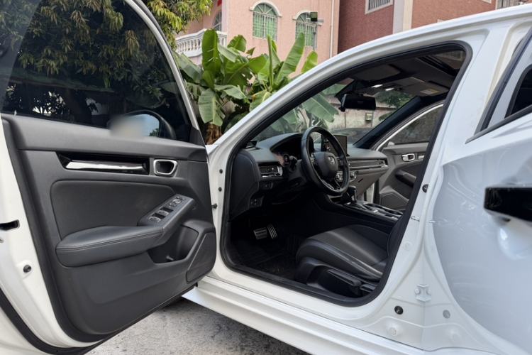 Used Honda Civic 2022 240TURBO CVT Dynamic Edition Interior 11