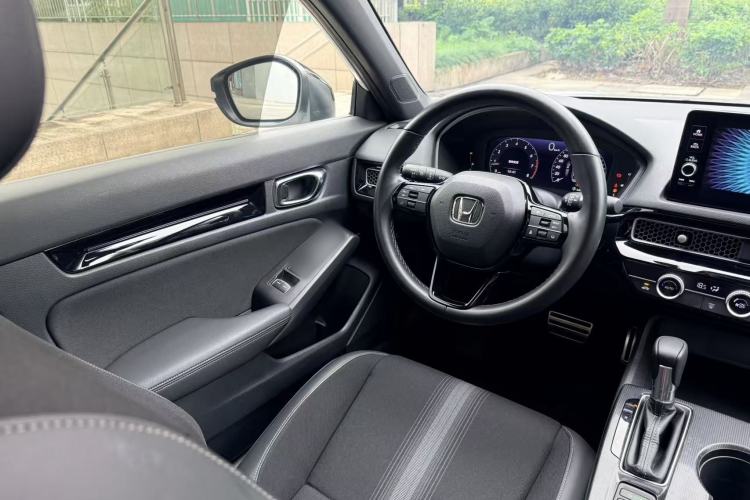 Used Honda Civic 2022 240TURBO CVT Dynamic Edition Interior 2