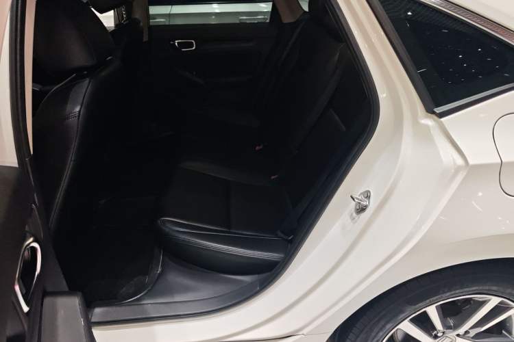 Used Honda Civic 2022 240TURBO CVT Dynamic Edition Interior 2
