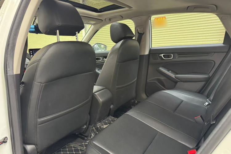 Used Honda Civic 2022 240TURBO CVT Dynamic Edition Interior 2