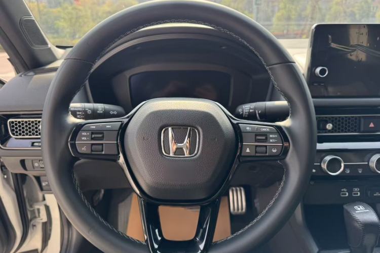 Used Honda Civic 2022 240TURBO CVT Dynamic Edition Interior 2
