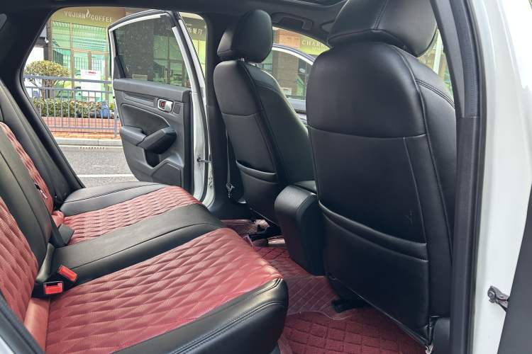 Used Honda Civic 2022 240TURBO CVT Dynamic Edition Interior 2