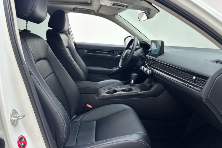 Used Honda Civic 2022 240TURBO CVT Dynamic Edition Interior 2