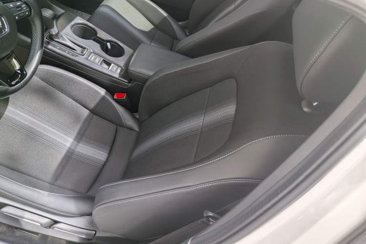 Used Honda Civic 2022 240TURBO CVT Dynamic Edition Interior 3