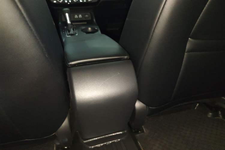 Used Honda Civic 2022 240TURBO CVT Dynamic Edition Interior 3