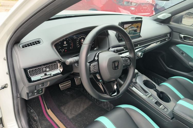 Used Honda Civic 2022 240TURBO CVT Dynamic Edition Interior 3