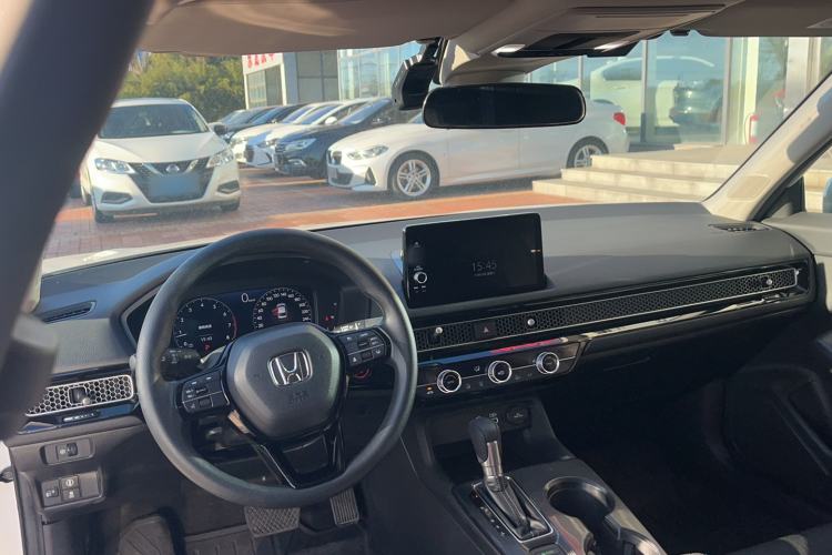 Used Honda Civic 2022 240TURBO CVT Dynamic Edition Interior 3