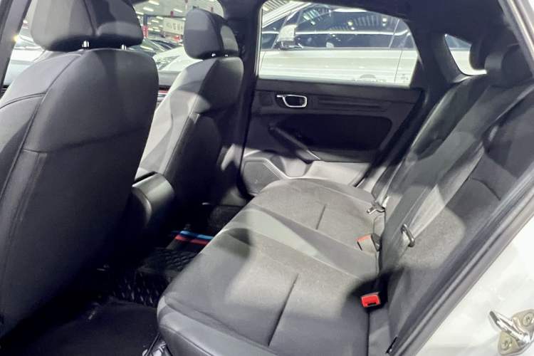 Used Honda Civic 2022 240TURBO CVT Dynamic Edition Interior 3