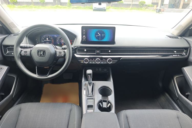 Used Honda Civic 2022 240TURBO CVT Dynamic Edition Interior 4