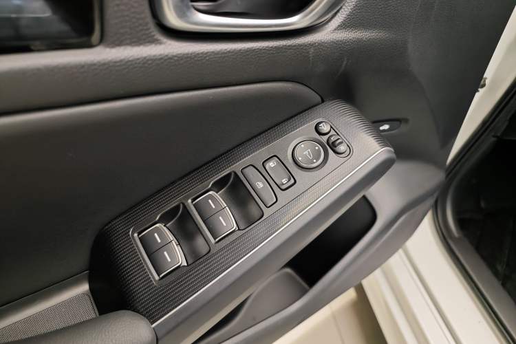 Used Honda Civic 2022 240TURBO CVT Dynamic Control Version Interior 4