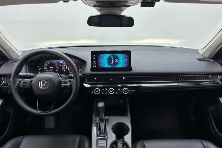 Used Honda Civic 2022 240TURBO CVT Dynamic Edition Interior 4