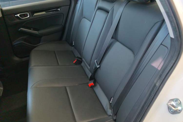 Used Honda Civic 2022 240TURBO CVT Dynamic Control Version Interior 4