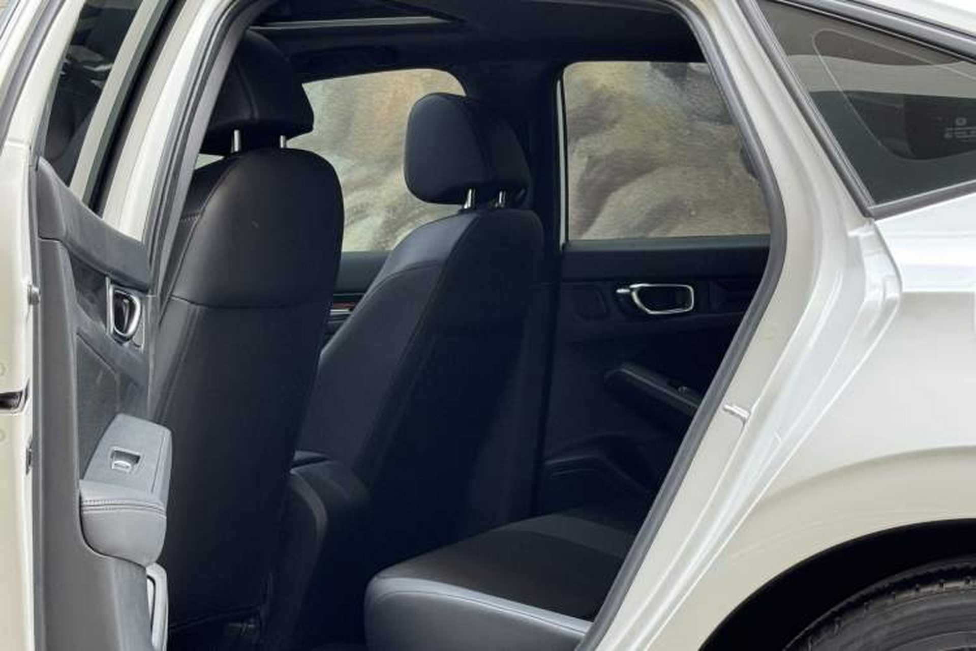 Used Honda Civic 2022 240TURBO CVT Dynamic Edition Interior 5