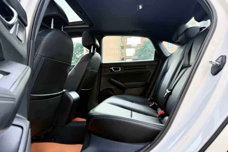 Used Honda Civic 2022 240TURBO CVT Dynamic Edition Interior 6