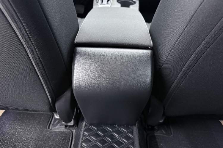 Used Honda Civic 2022 240TURBO CVT Dynamic Edition Interior 6