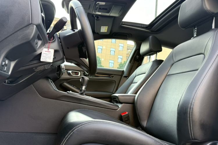 Used Honda Civic 2022 240TURBO CVT Dynamic Edition Interior 9