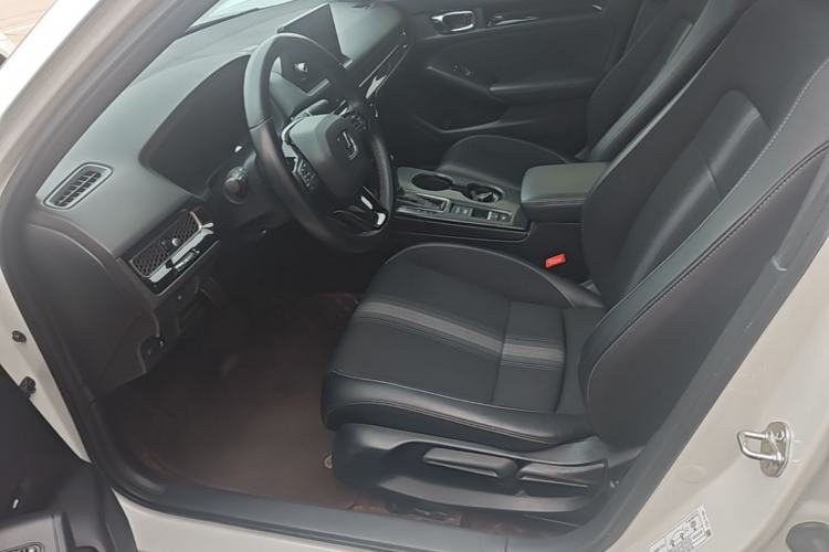 Used Honda Civic 2022 240TURBO CVT Dynamic Edition Left Front Seat