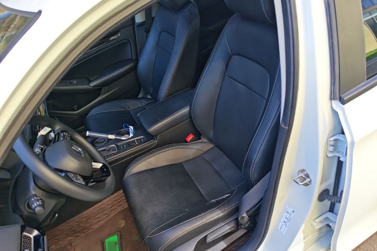 Used Honda Civic 2022 240TURBO CVT Dynamic Edition Left Front Seat