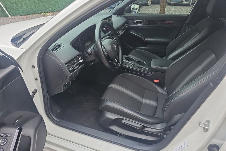 Used Honda Civic 2022 240TURBO CVT Dynamic Edition Left Front Seat