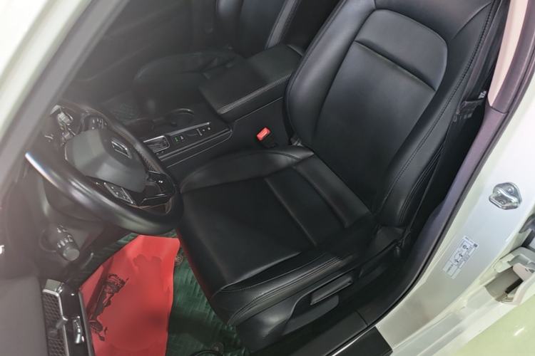 Used Honda Civic 2022 240TURBO CVT Dynamic Edition Left Front Seat