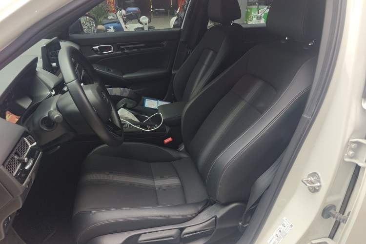 Used Honda Civic 2022 240TURBO CVT Dynamic Edition Left Front Seat