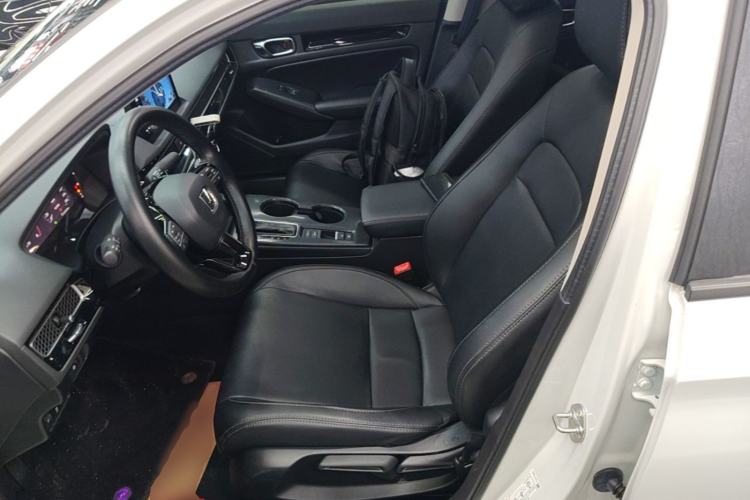 Used Honda Civic 2022 240TURBO CVT Dynamic Edition Left Front Seat