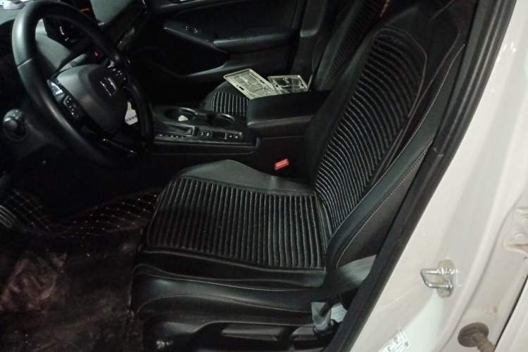 Used Honda Civic 2022 240TURBO CVT Dynamic Edition Left Front Seat
