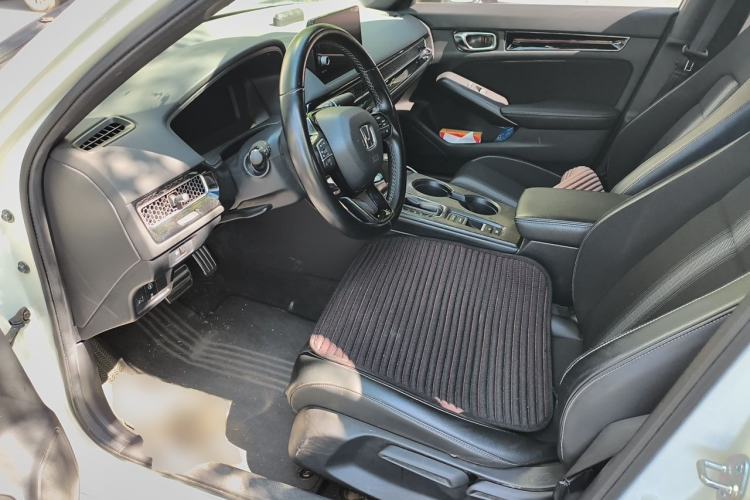 Used Honda Civic 2022 240TURBO CVT Dynamic Edition Left Front Seat