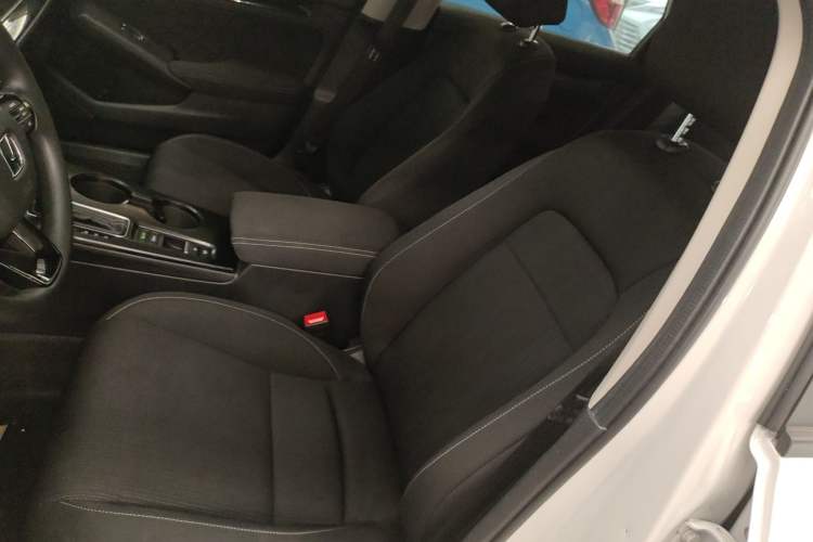 Used Honda Civic 2022 240TURBO CVT Dynamic Edition Left Front Seat