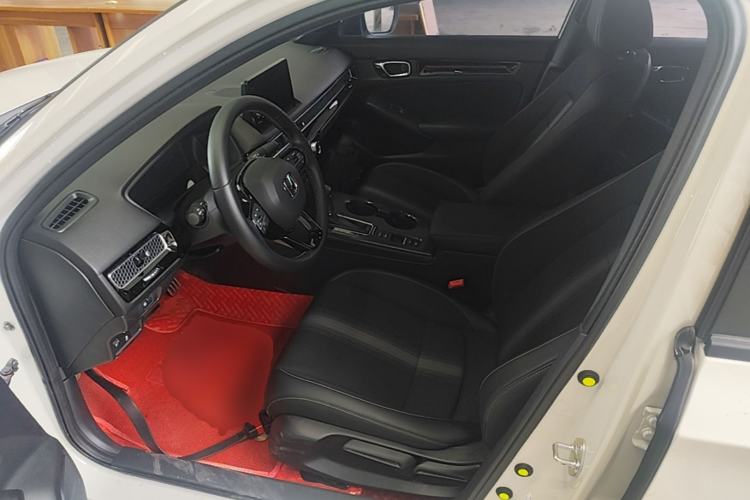 Used Honda Civic 2022 240TURBO CVT Dynamic Edition Left Front Seat
