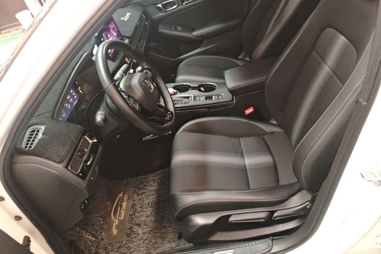 Used Honda Civic 2022 240TURBO CVT Dynamic Edition Left Front Seat