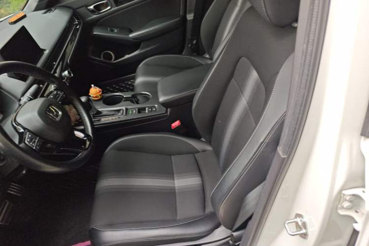 Used Honda Civic 2022 240TURBO CVT Dynamic Edition Left Front Seat