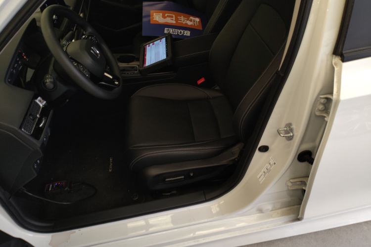 Used Honda Civic 2022 240TURBO CVT Dynamic Edition Left Front Seat
