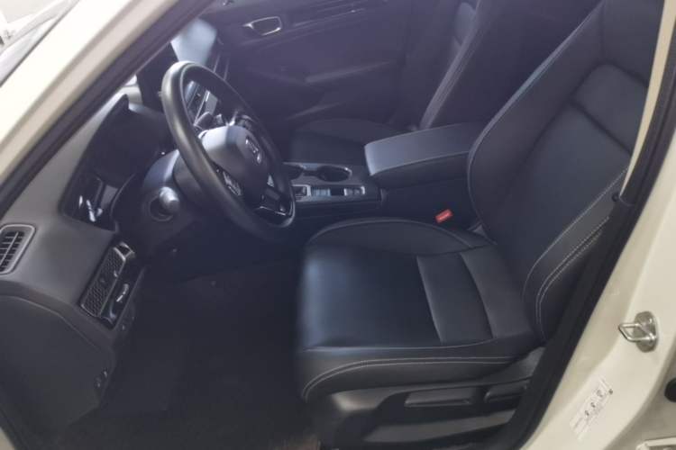 Used Honda Civic 2022 240TURBO CVT Dynamic Edition Left Front Seat