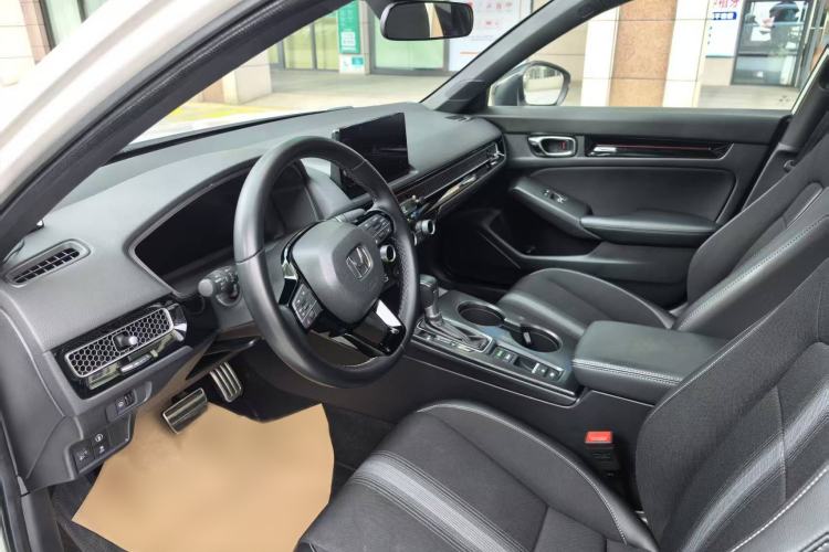 Used Honda Civic 2022 240TURBO CVT Dynamic Edition Left Front Seat