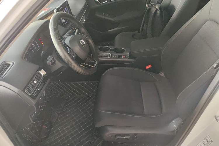 Used Honda Civic 2022 240TURBO CVT Dynamic Edition Left Front Seat