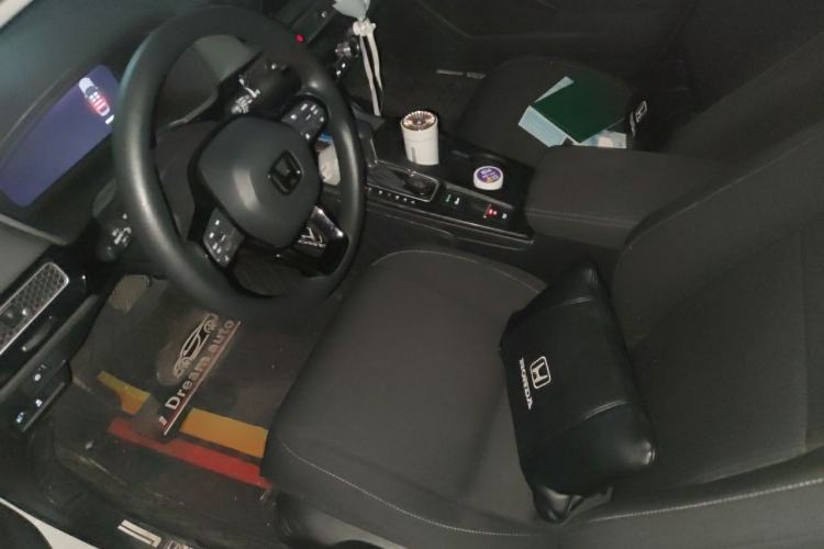 Used Honda Civic 2022 240TURBO CVT Dynamic Edition Left Front Seat